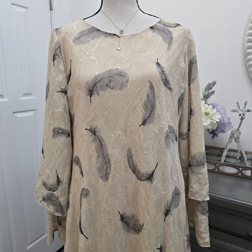 HUDA Feather Print Chiffon Maxi Dress 4 Modest Boho Tiered Beige Elegant Resort - Picture 3 of 12